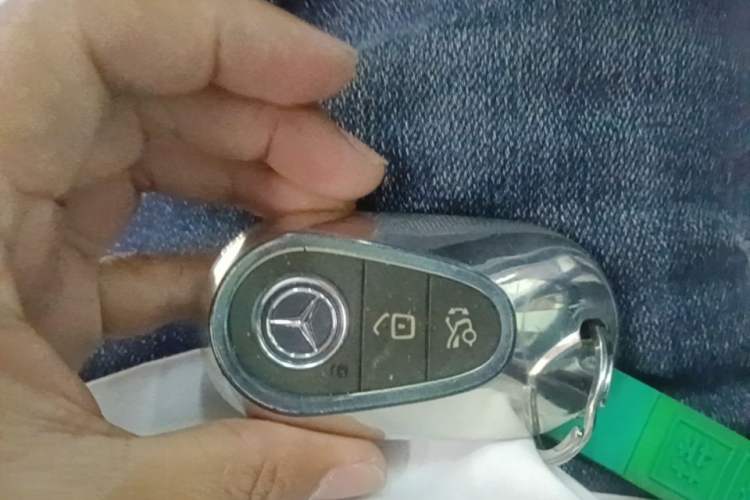 Used Mercedes-Benz C-Class 2024 C 200 L Sport Edition Vehicle Key
