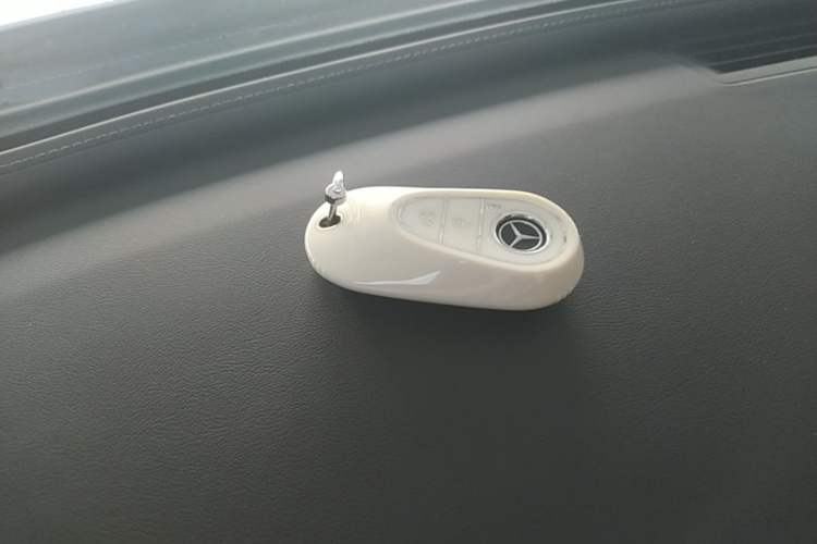 Used Mercedes-Benz C-Class 2024 C 200 L Sport Edition Vehicle Key