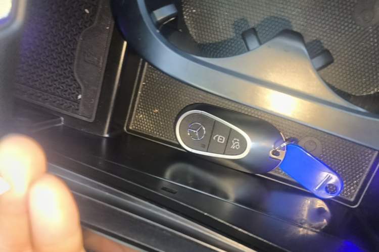 Used Mercedes-Benz C-Class 2024 Restyled C-Class 260 L Sport Edition Vehicle Key