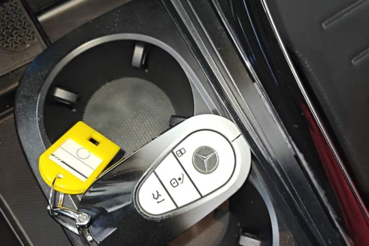 Used Mercedes-Benz C-Class 2024 Restyled C-Class 260 L Sport Edition Vehicle Key
