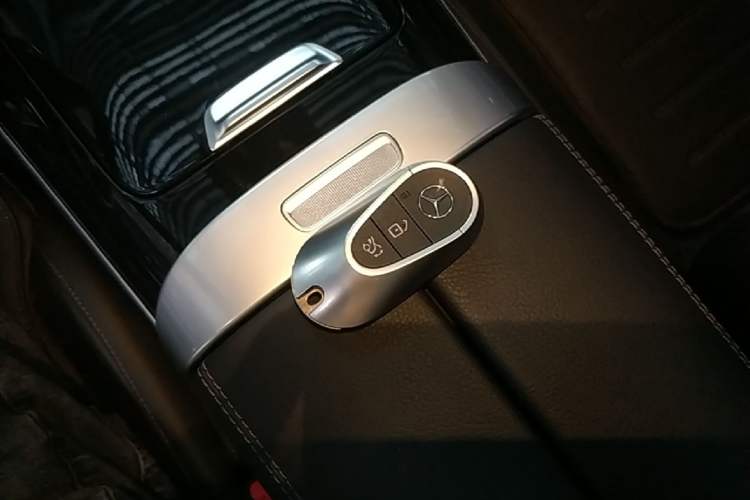 Used Mercedes-Benz C-Class 2024 Restyled C-Class 260 L Sport Edition Vehicle Key