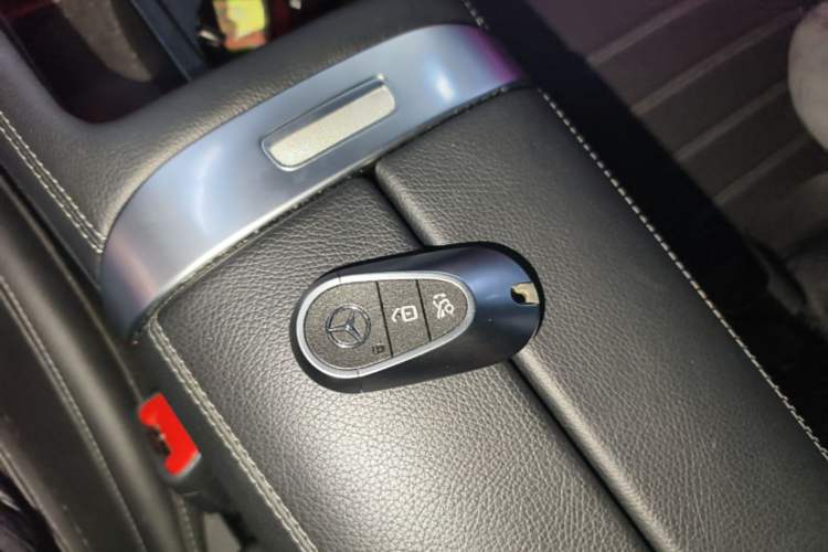 Used Mercedes-Benz C-Class 2024 Restyled C-Class 260 L Sport Edition Vehicle Key