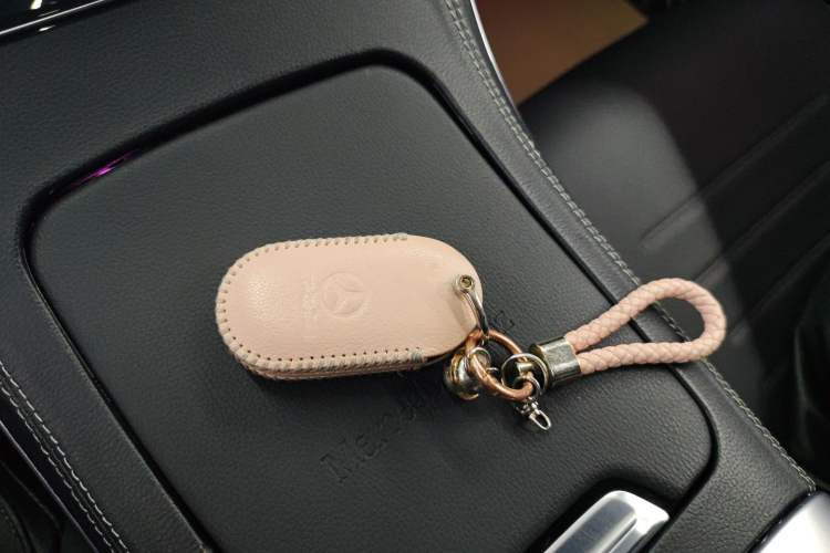 Used Mercedes-Benz C-Class 2024 Restyled C 260 L Sport Edition Vehicle Key