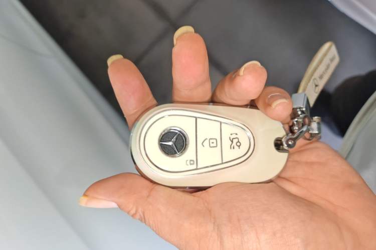 Used Mercedes-Benz C-Class 2024 Restyled C 260 L Sport Edition Vehicle Key