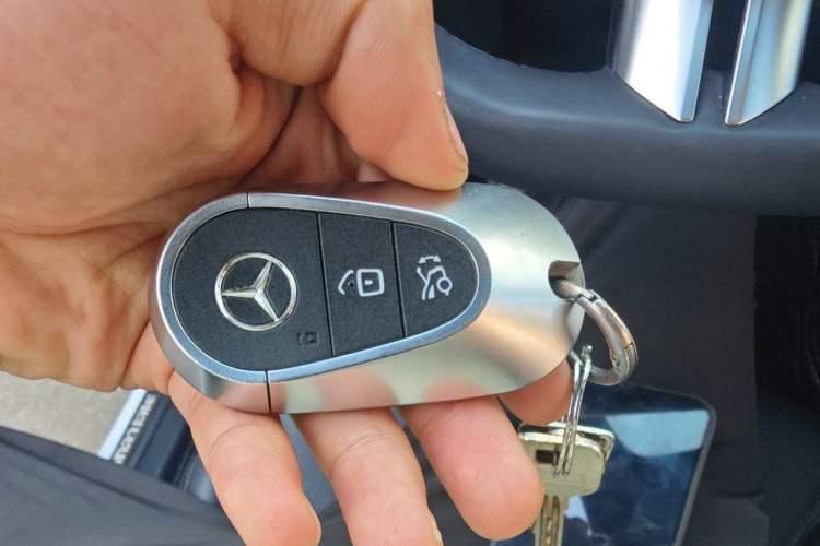 Used Mercedes-Benz C-Class 2024 Second Facelift C 260 L Sport Edition Vehicle Key