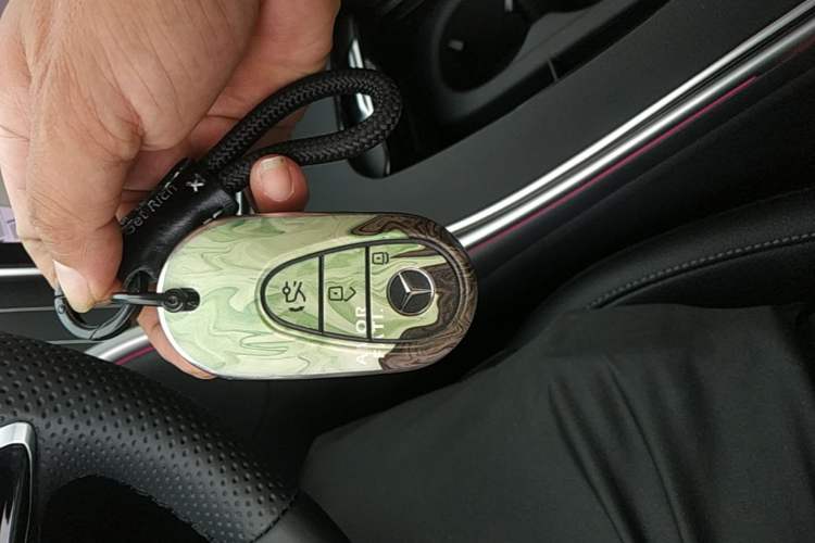 Used Mercedes-Benz C-Class 2024 Restyled C-Class 260 L Sport Edition Vehicle Key