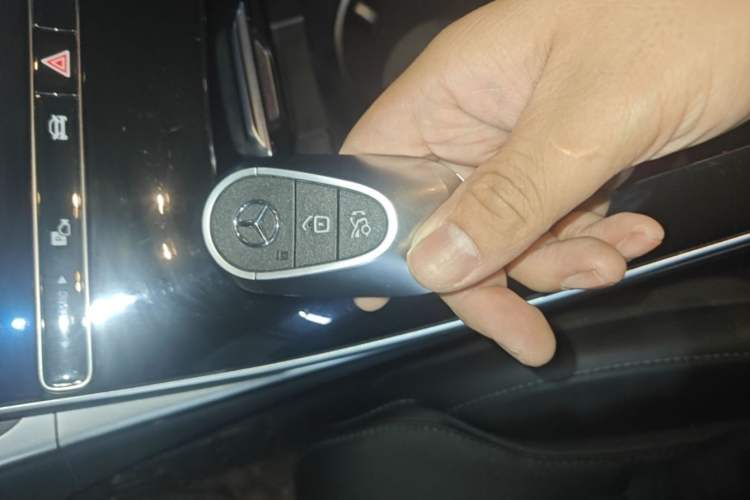 Used Mercedes-Benz C-Class 2024 C 260 L Sport Edition Vehicle Key
