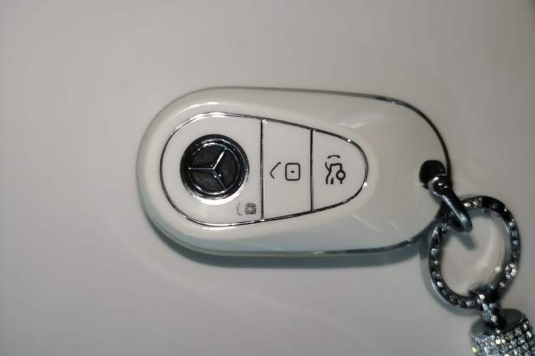 Used Mercedes-Benz C-Class 2024 Restyled C 260 L Sport Edition Vehicle Key