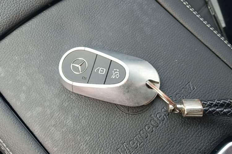 Used Mercedes-Benz C-Class 2024 Restyled C-Class 260 L Sport Edition Vehicle Key