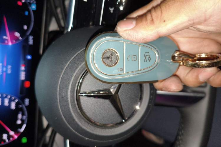 Used Mercedes-Benz C-Class 2024 C 200 L Sport Edition Vehicle Key