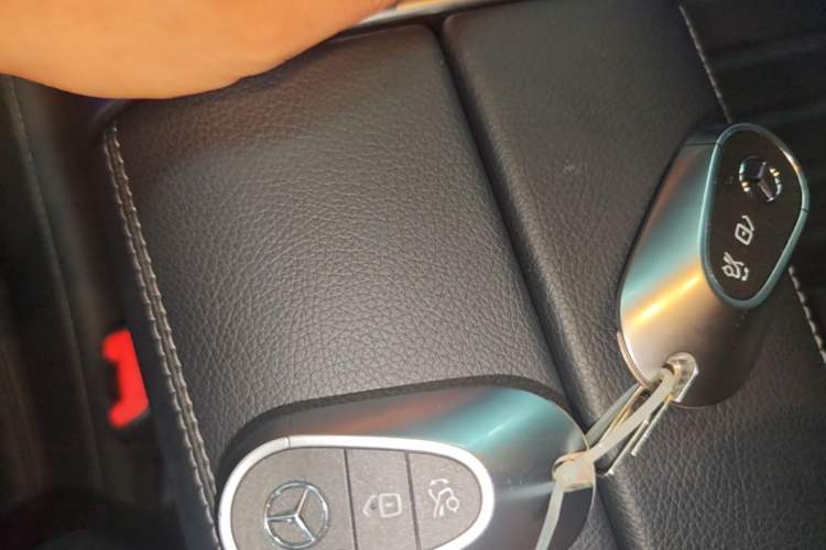 Used Mercedes-Benz C-Class 2024 Restyled C 260 L Sport Edition Vehicle Key