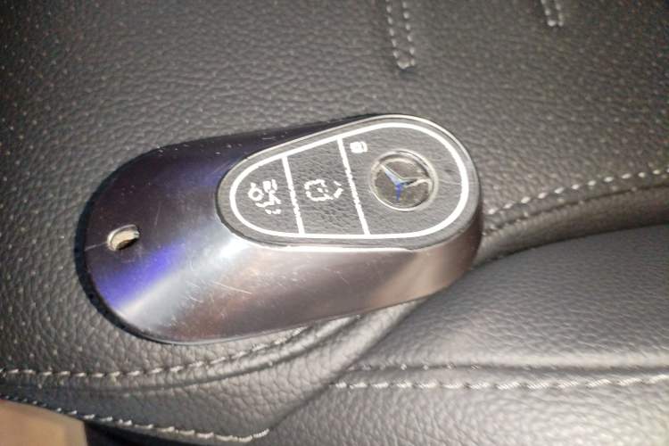 Used Mercedes-Benz C-Class 2024 Facelift C 260 L Vehicle Key