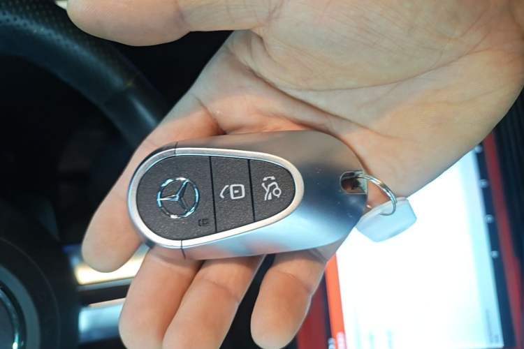 Used Mercedes-Benz C-Class 2024 Second Facelift C 260 L Sport Edition Vehicle Key