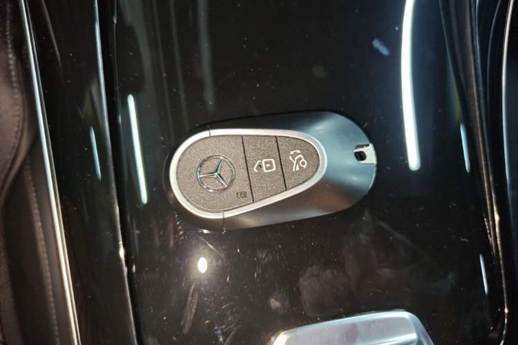 Used Mercedes-Benz C-Class 2024 Restyled C 260 L Sport Edition Vehicle Key