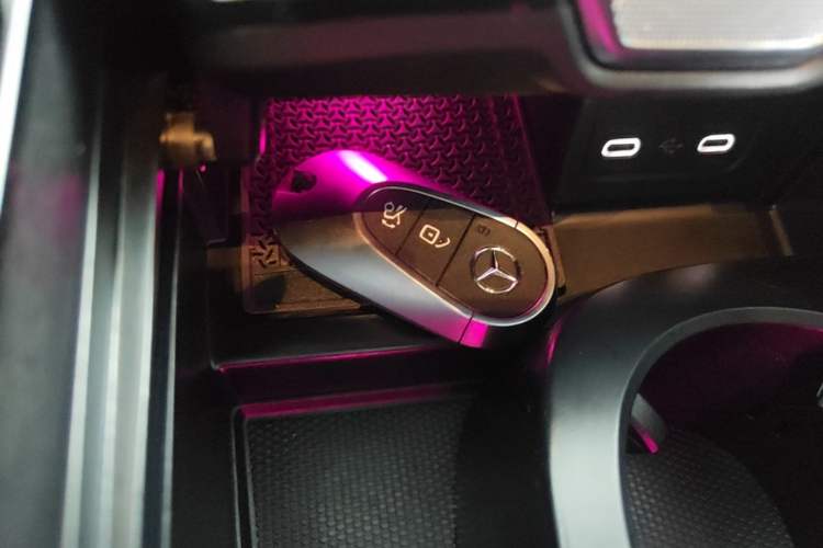 Used Mercedes-Benz C-Class 2024 Restyled C-Class 260 L Sport Edition Vehicle Key