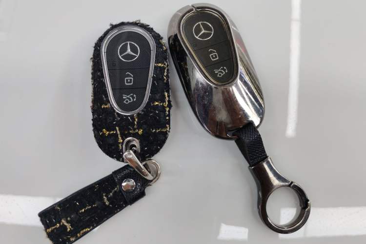 Used Mercedes-Benz C-Class 2024 Facelift C 260 L Night Edition Sport Version Vehicle Key