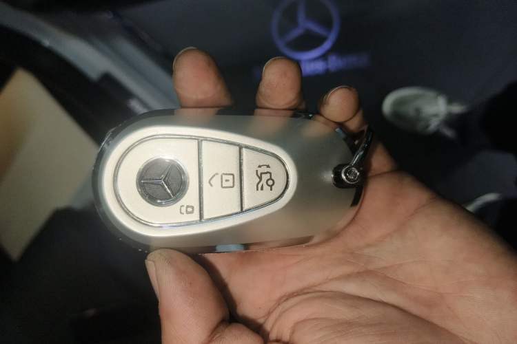 Used Mercedes-Benz C-Class 2024 Restyled C 260 L Sport Edition Vehicle Key
