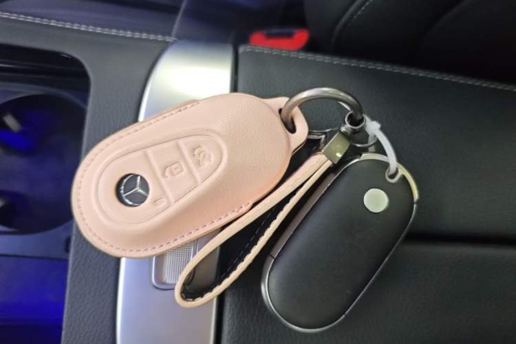 Used Mercedes-Benz C-Class 2024 Restyled C 260 L Sport Edition Vehicle Key