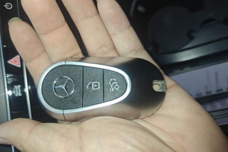 Used Mercedes-Benz C-Class 2024 C 200 L Sport Edition Vehicle Key