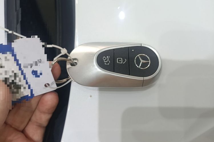 Used Mercedes-Benz C-Class 2024 C 200 L Sport Edition Vehicle Key