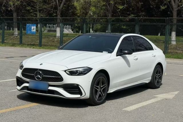 Ojetý Mercedes-Benz C-Class 2024 Facelifted C-Class 260 L Night Edition Sports Version