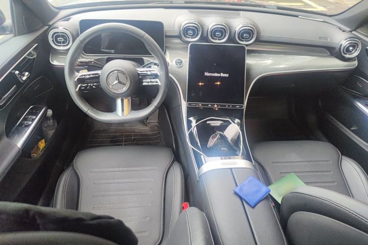 Used Mercedes-Benz C-Class 2025 C 260 L Sport Edition Center Console