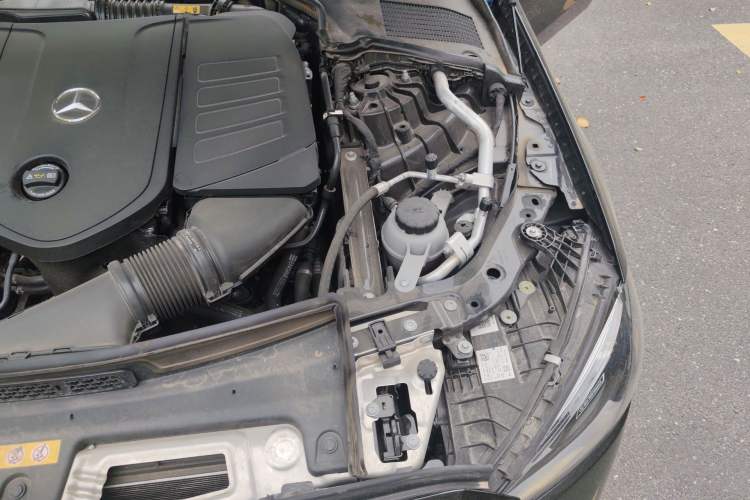 Used Mercedes-Benz C-Class 2025 C 260 L Engine Bay Left