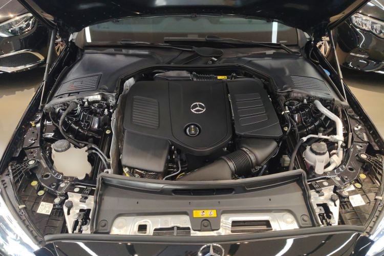 Used Mercedes-Benz C-Class 2025-Year Facelift C 260 L Engine Bay