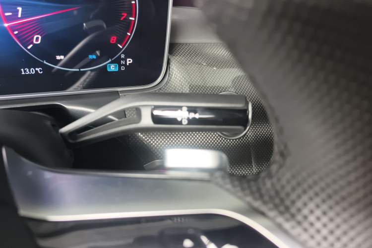 Used Mercedes-Benz C-Class 2025 Facelift C 260 L Sport Edition Gear Lever