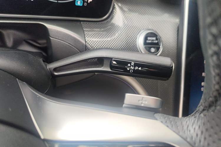 Used Mercedes-Benz C-Class 2025 C 260 L Sport Edition Gear Lever