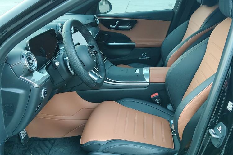 Used Mercedes-Benz C-Class 2025 Facelift C 260 L Sport Edition Interior 10