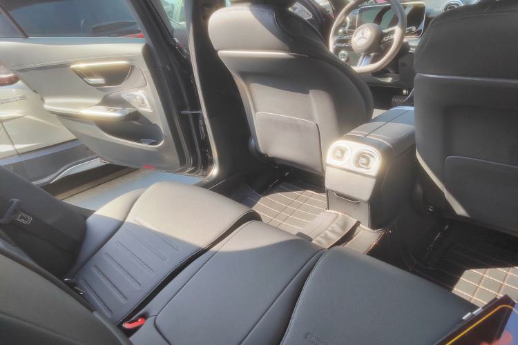 Used Mercedes-Benz C-Class 2025 Facelift C 260 L Sport Edition Interior 10
