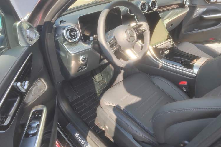 Used Mercedes-Benz C-Class 2025 Facelift C 260 L Sport Edition Interior 3