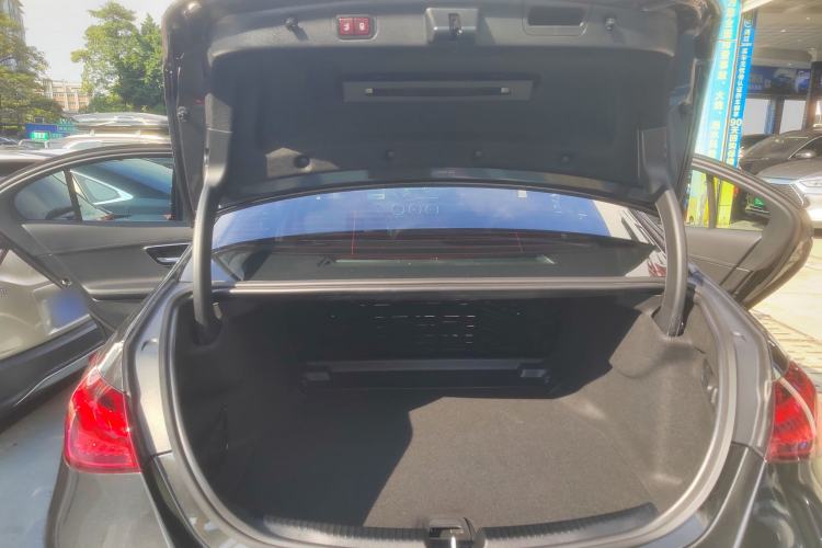 Used Mercedes-Benz C-Class 2025 Facelift C 260 L Sport Edition Interior 5
