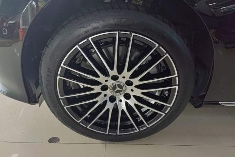 Used Mercedes-Benz C-Class 2025-Year Facelift C 260 L Left Front Wheel Hub
