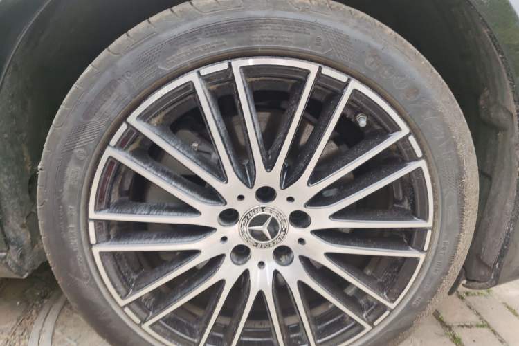 Used Mercedes-Benz C-Class 2025 C 260 L Right Front Wheel Hub