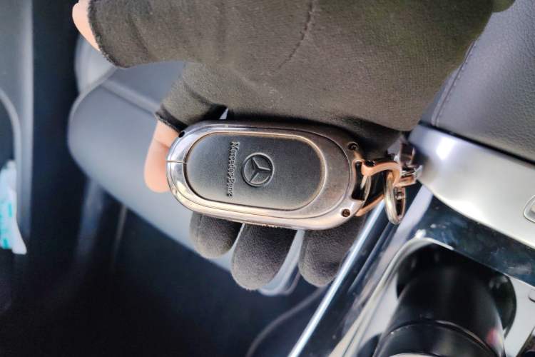 Used Mercedes-Benz C-Class 2025 C 260 L Vehicle Key