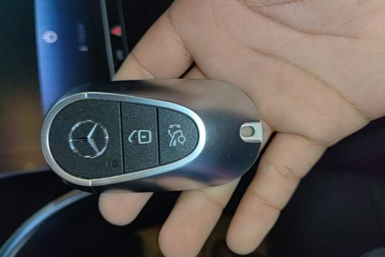 Used Mercedes-Benz C-Class 2025-Year Facelift C 260 L Vehicle Key