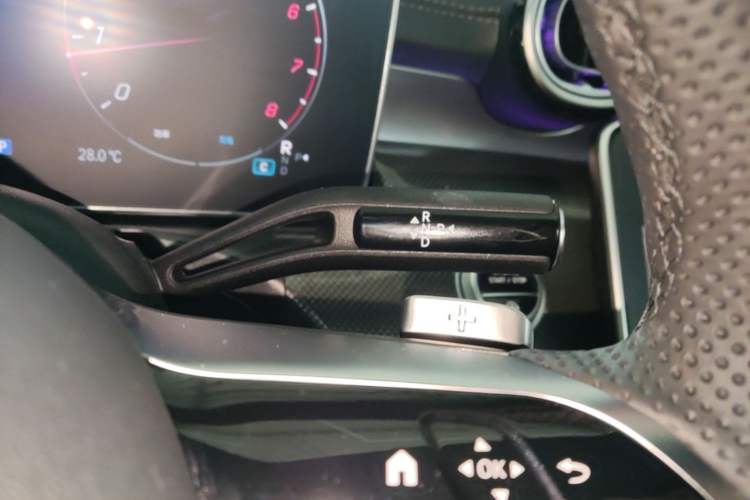 Used Mercedes-Benz C-Class 2025 Facelift C 260 L Sport Edition Gear Lever