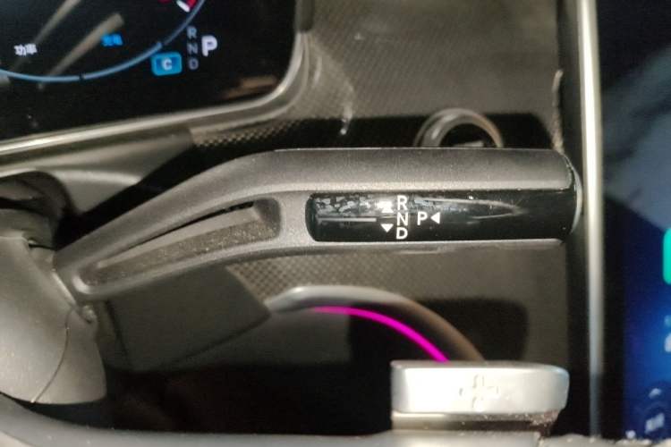 Used Mercedes-Benz C-Class 2025 C 260 L Sport Edition Gear Lever