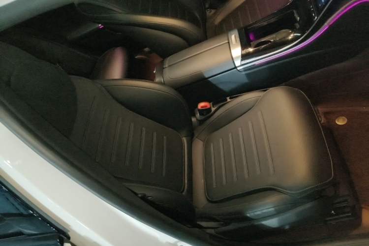 Used Mercedes-Benz C-Class 2025 C 260 L Sport Edition Right Front Seat