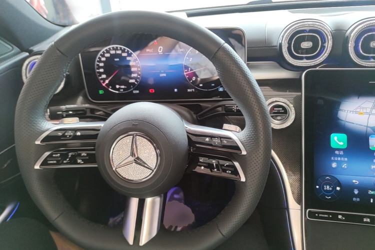 Used Mercedes-Benz C-Class 2025 Facelift C 260 L Sport Edition Center Console
