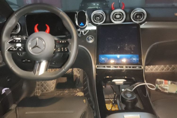 Used Mercedes-Benz C-Class 2025 Facelift C 260 L Sport Edition Center Console