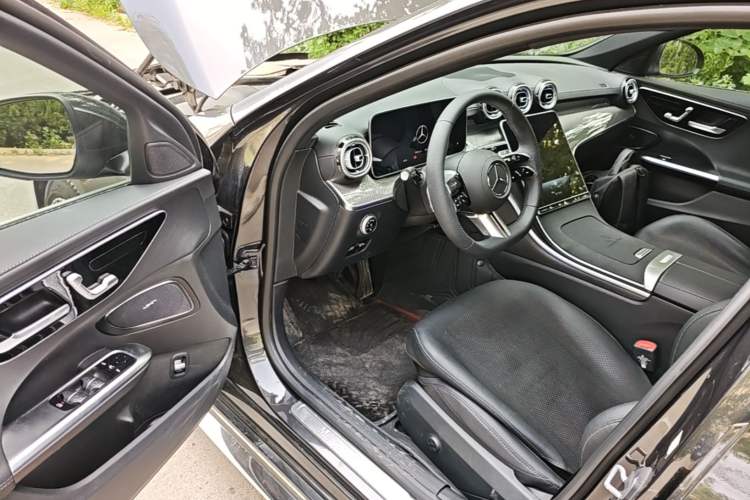 Used Mercedes-Benz C-Class 2025 Facelift C 260 L Sport Edition Driver Seat