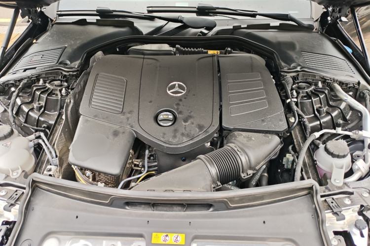 Used Mercedes-Benz C-Class 2025 Refresh C 260 L Night Edition Sports Version Engine Bay