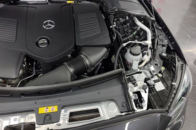 Used Mercedes-Benz C-Class 2025 Facelift C 260 L Sport Edition Engine Bay Left