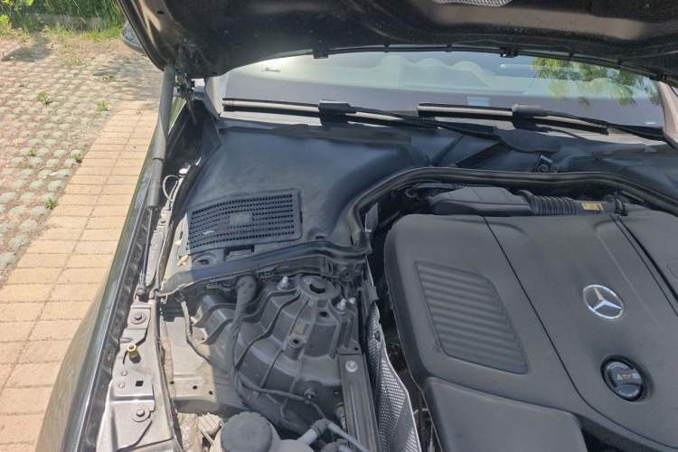 Used Mercedes-Benz C-Class 2025 Facelift C 260 L Sport Edition Engine Bay Right