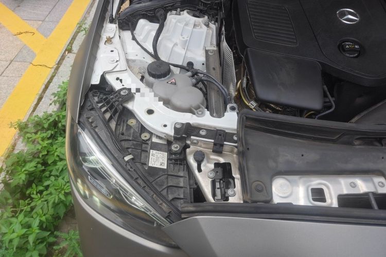 Used Mercedes-Benz C-Class 2025 C 260 L Obsidian Night Sport Edition Engine Bay Right