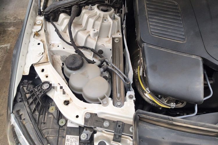 Used Mercedes-Benz C-Class 2025 C 200 L Sport Edition Engine Bay Right