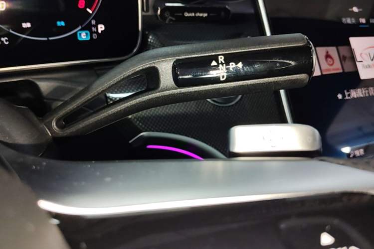 Used Mercedes-Benz C-Class 2025 Facelift C 260 L Sport Edition Gear Lever